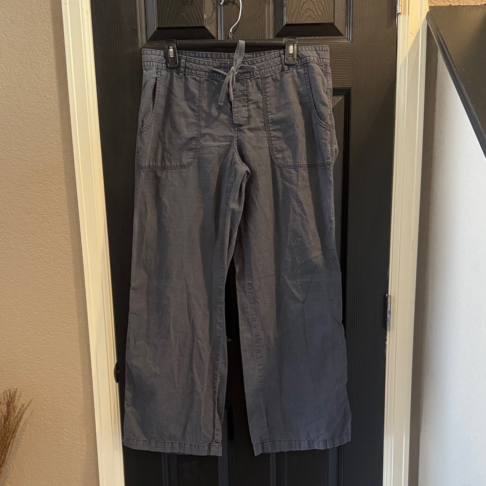 GAP Women's Gray Straight Leg Pants